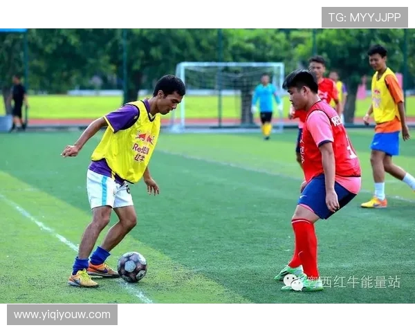 武汉篮球队耐力争议引发热议球迷对比赛表现和体能状况展开讨论