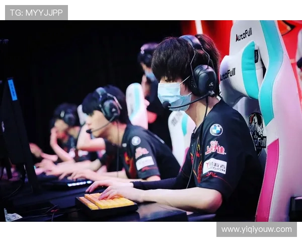 和平精英传奇之路：见证FPX战队的崛起与荣耀历程